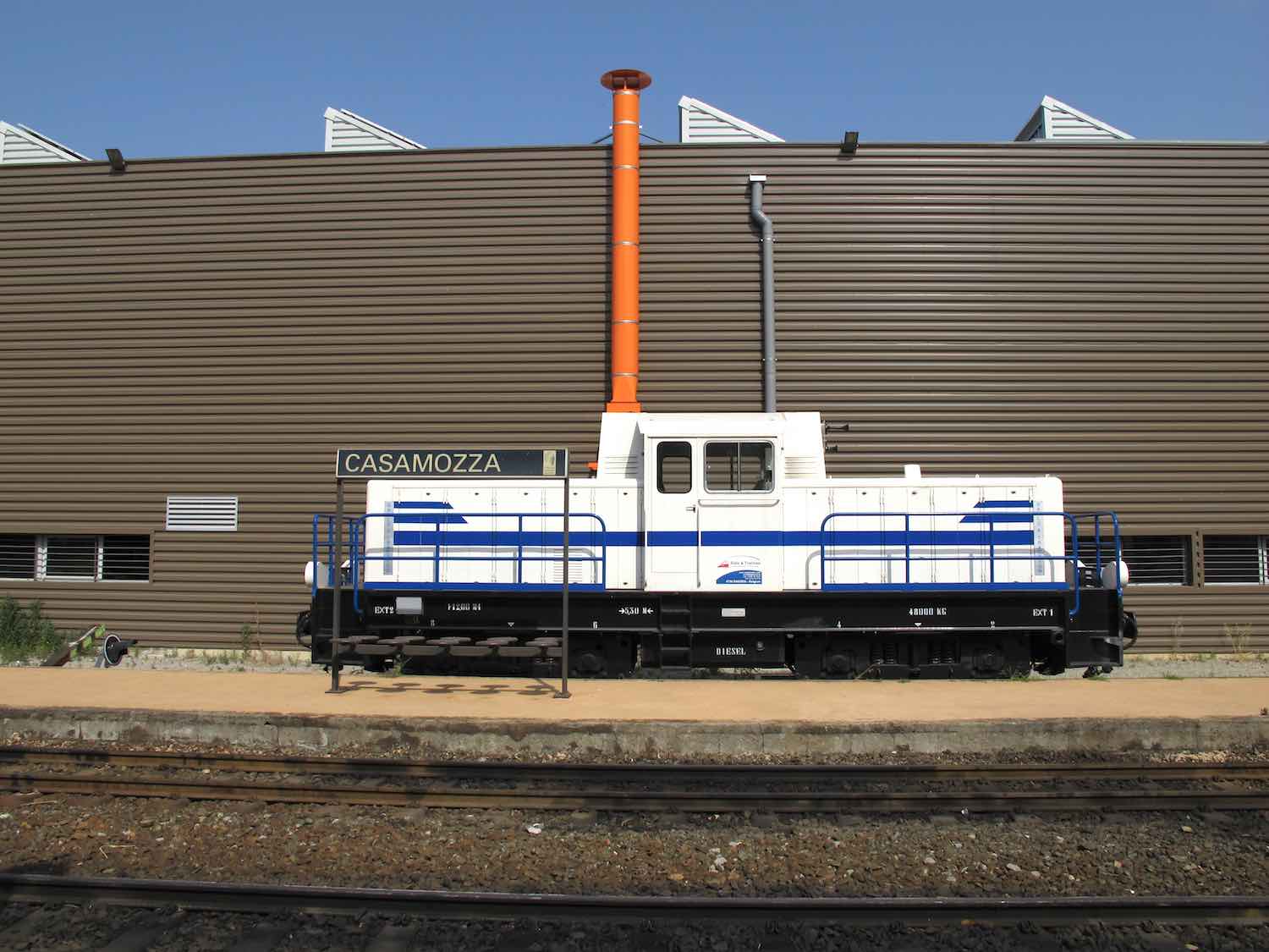 AU0663.jpg